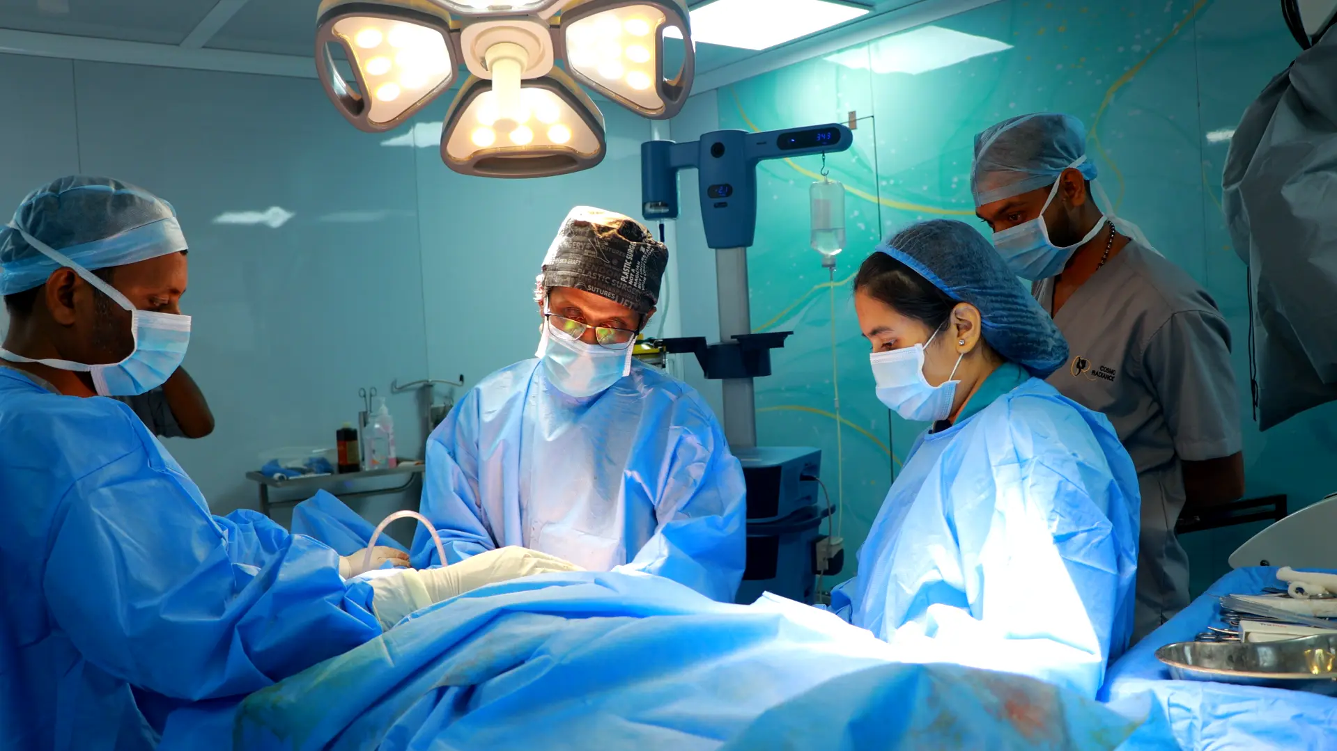 VASER vs. Traditional Liposuction: Why Ultrasound-Assisted Sculpting is the Safer Choice for Indian Skin